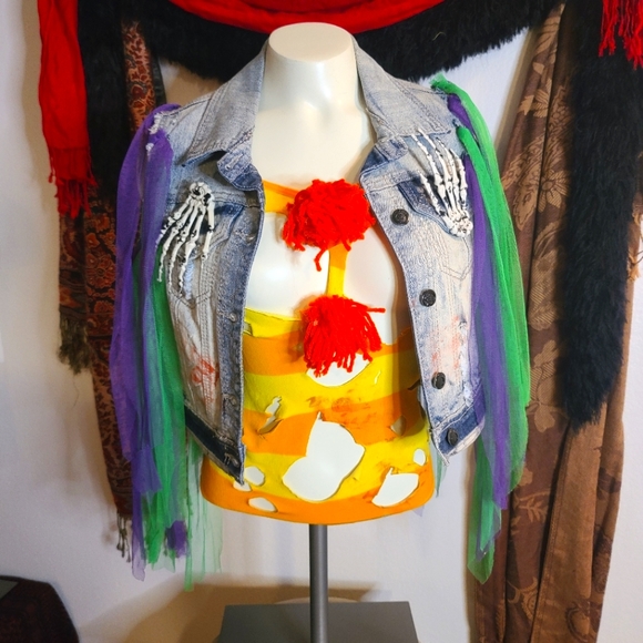 Hand Made Punk PennyWise Cosplay 🤡🎈 - Picture 1 of 5